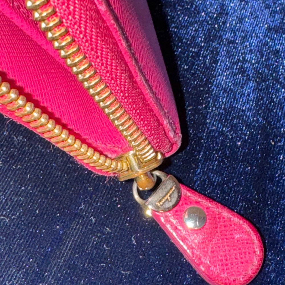 Salvatore Ferragamo Pink Serafino leather. - Picture 11 of 13